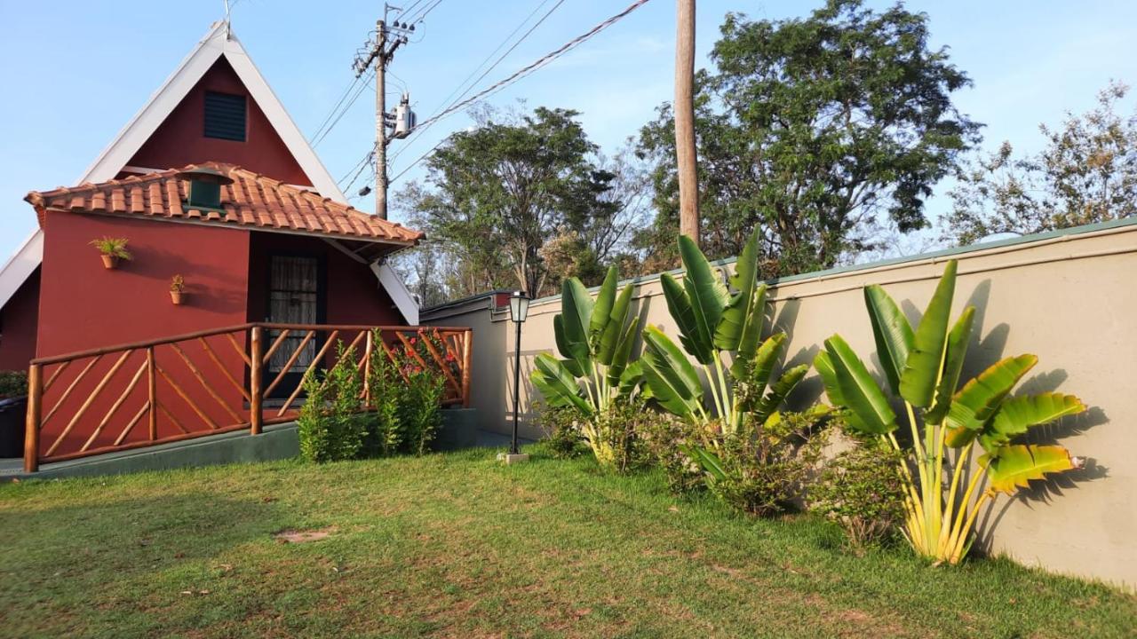 Chalet Aguas Temporada - E Lofts Confortaveis - Piscina - Proximo Ao Thermas Aguas de Sao Pedro