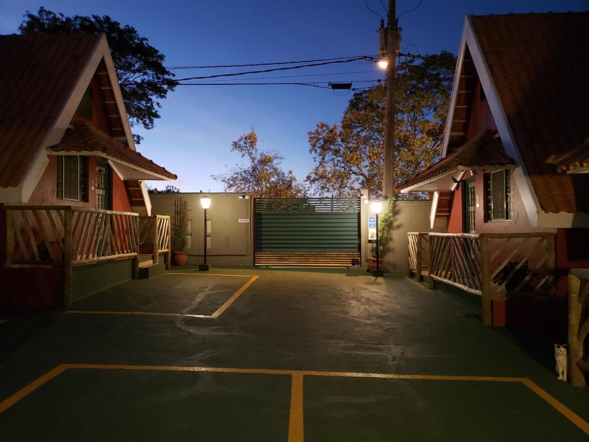Chalet Aguas Temporada - E Lofts Confortaveis - Piscina - Proximo Ao Thermas Aguas de Sao Pedro